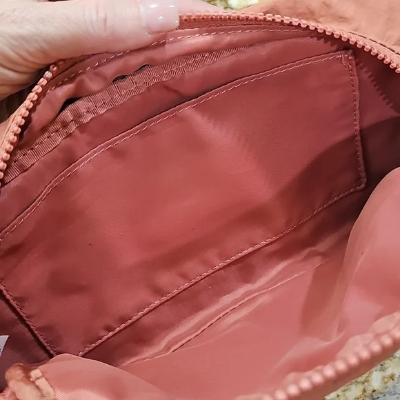 Lululemon On The Beat Belt Bag - Picture 5 of 5